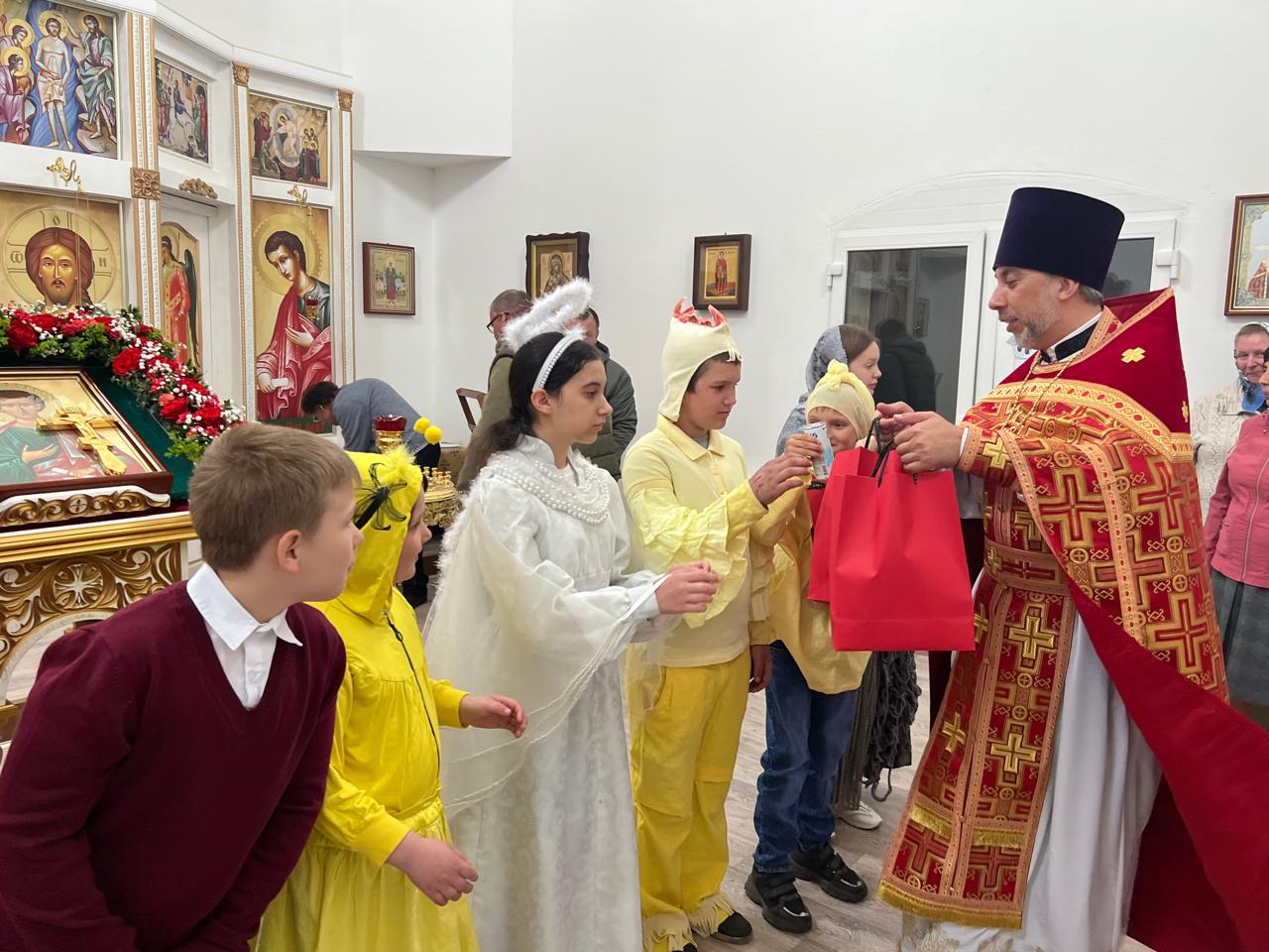 Престольный праздник храма. Святого апостола Фомы. Концерт воспитанников Воскресной школы