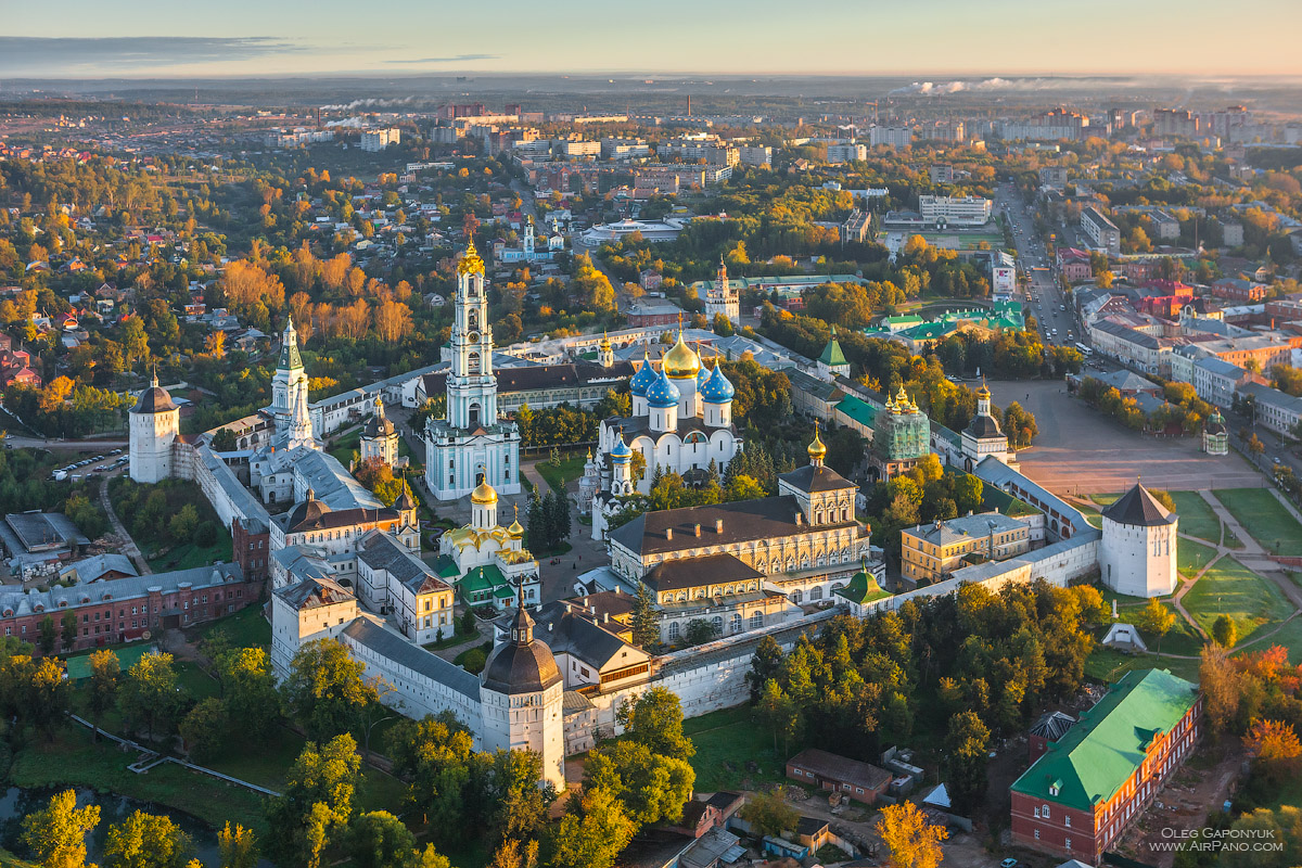 Знаменитые русские монастыри: Центры молитвы, культуры и истории