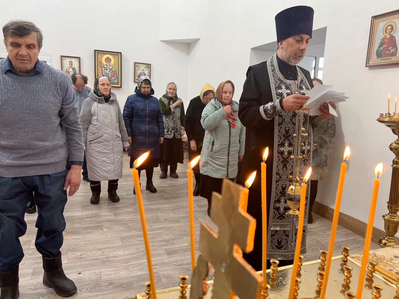 Родительская поминальная суббота. Поминовение усопших.